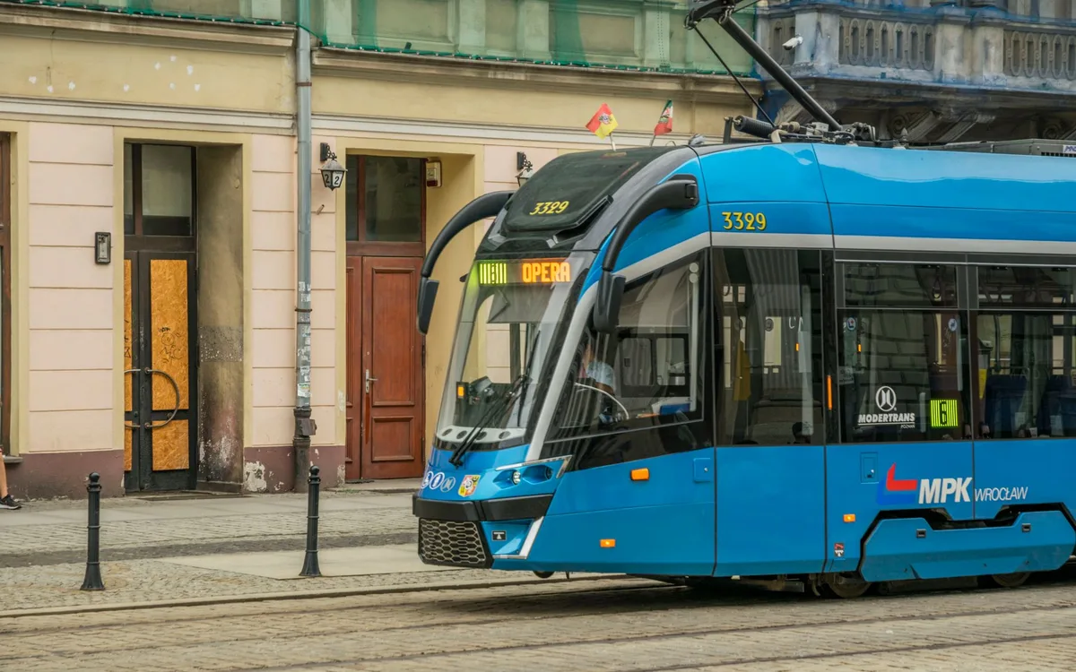 Jak dojechać tramwajem do centrum, na Pragę i do atrakcji?