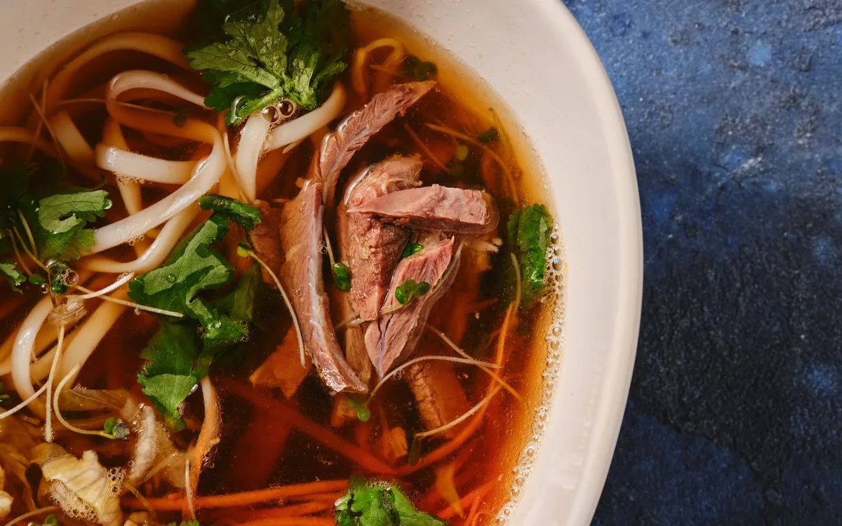 Sushi, ramen i pho - co zamówić po raz pierwszy?