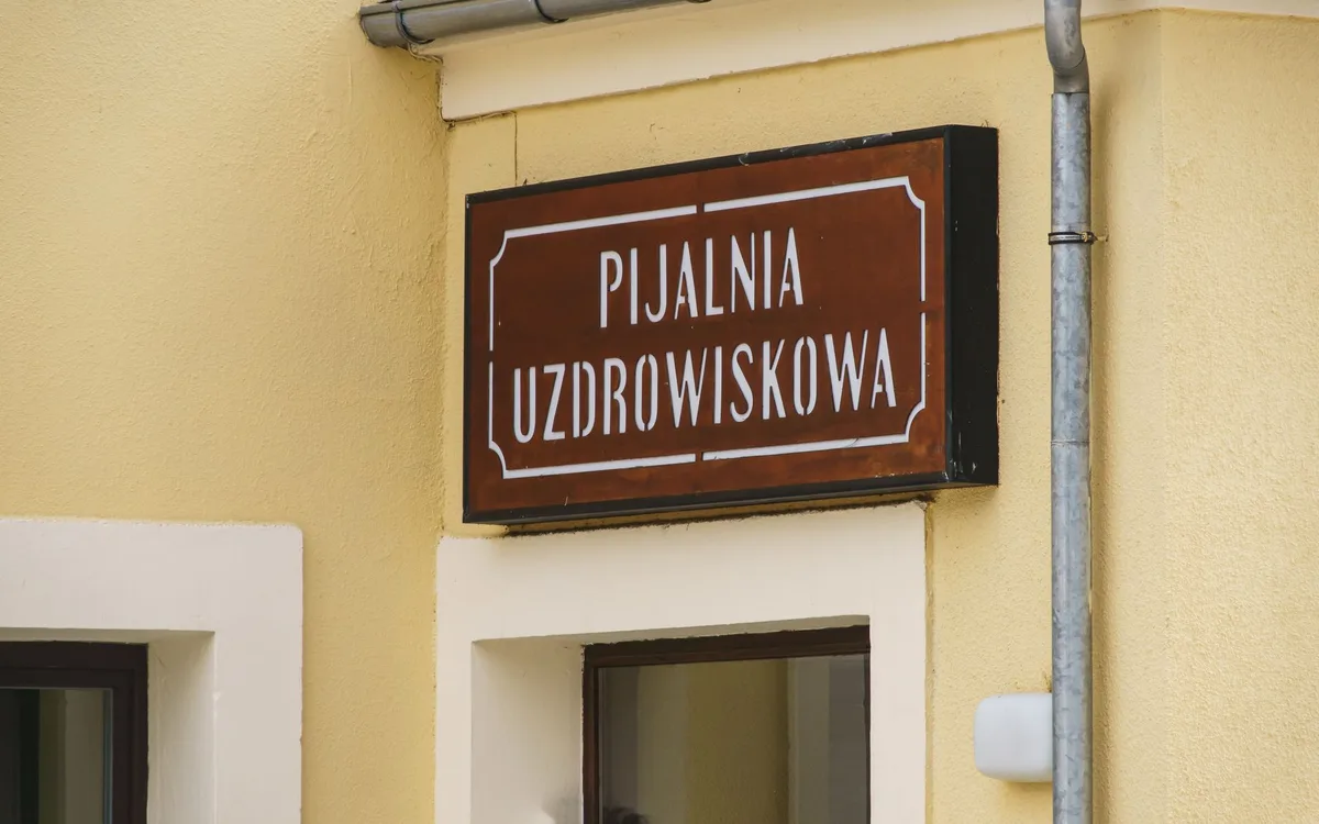 Co znajduje się na ulicy Ząbkowskiej?