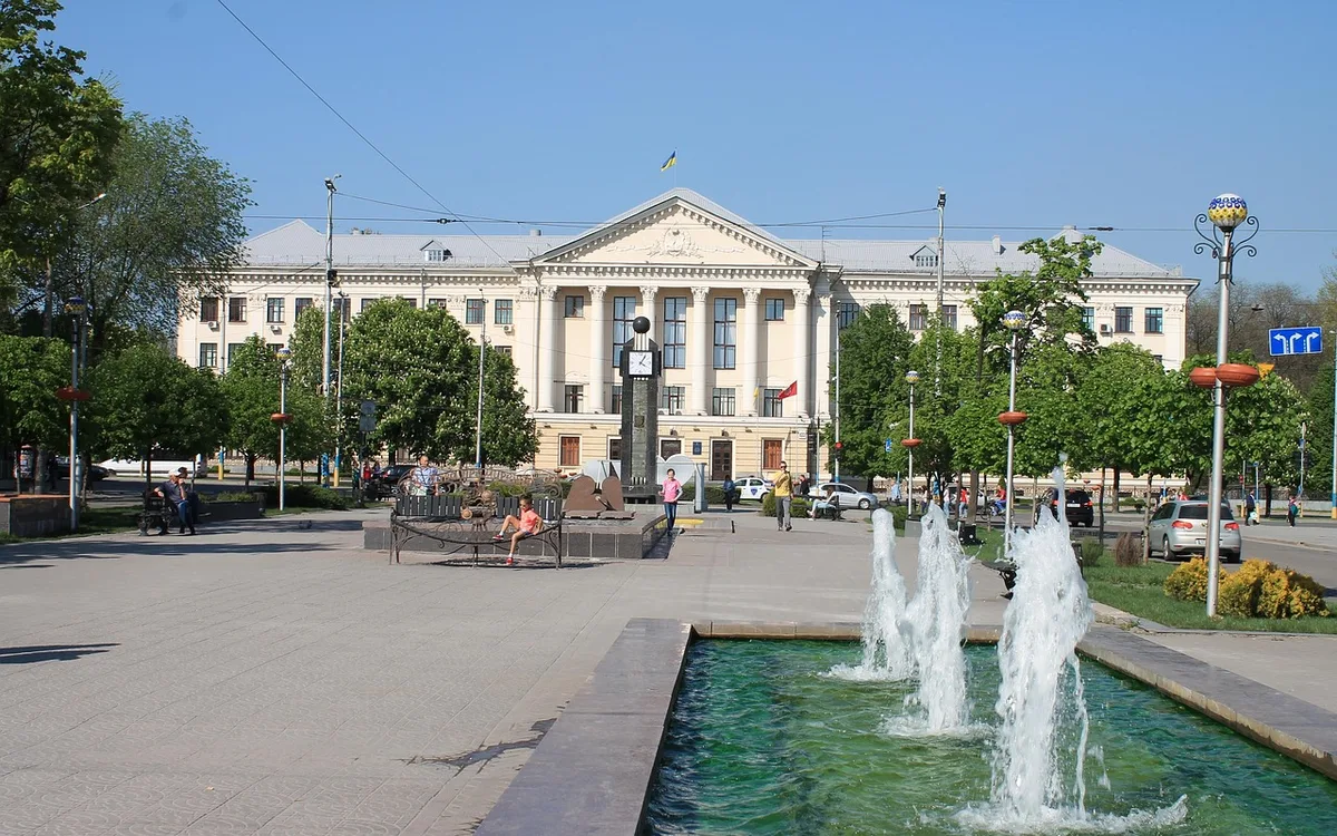 Jak dojechać komunikacją miejską?