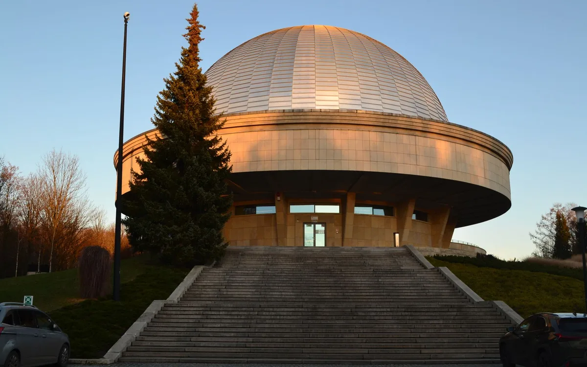 Planetarium i wystawy - jak łączyć bilety?