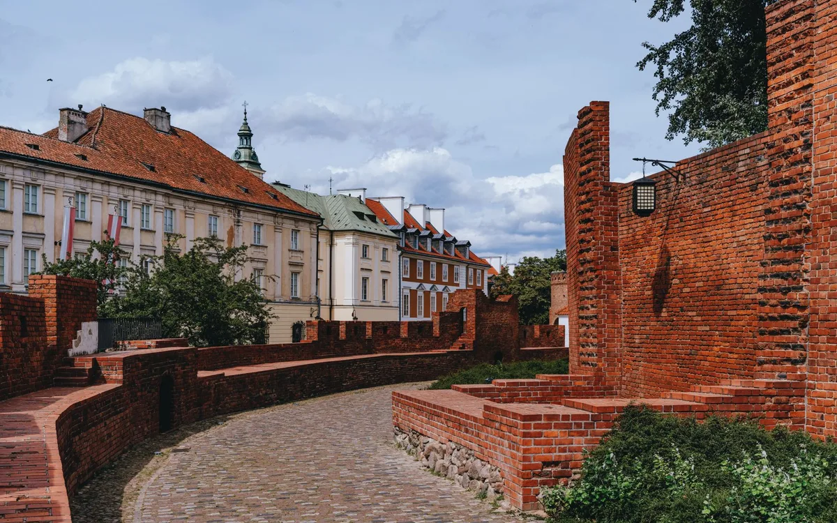 Jak dojść na bulwary ze Starego Miasta i dojechać metrem?