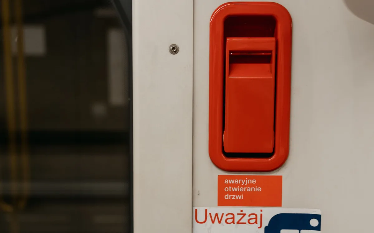 Jak działa strefa płatnego parkowania na Pradze?
