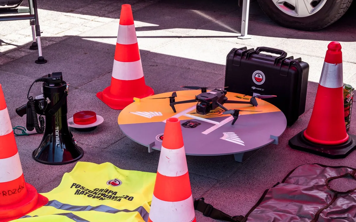 Regulamin, bezpieczeństwo i wyposażenie